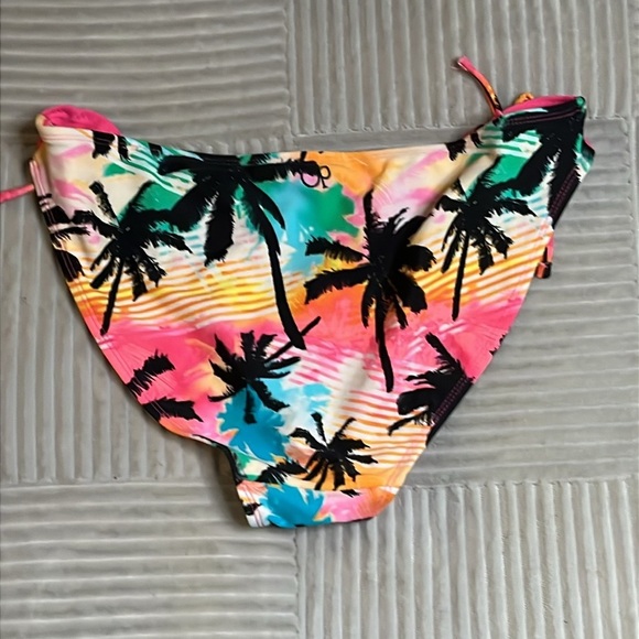 Op bikini swimsuit Size Medium - Picture 6 of 15